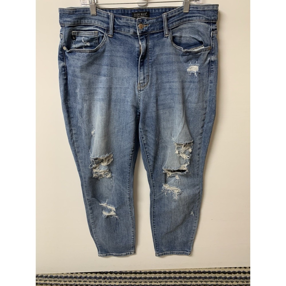Judy Blue Jeans Womens 18W Blue Boyfriend‎ Fit Distressed Ripped Mid Rise Denim